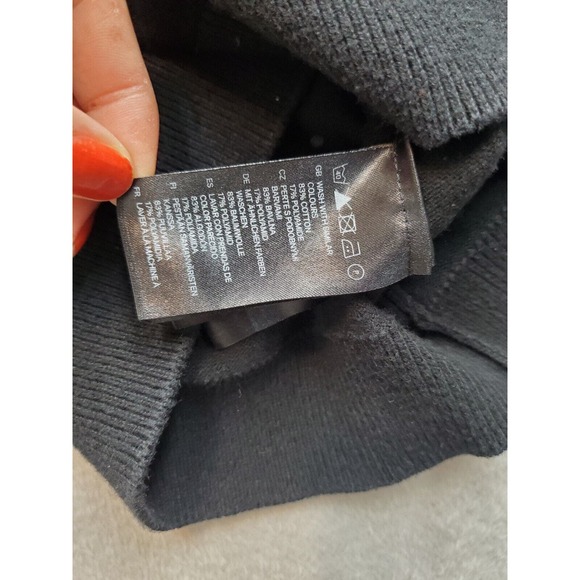 H&M Divided Cardigan Sweater Girls Size 10 Black Knit Cotton V Neck Button Front - Picture 8 of 8